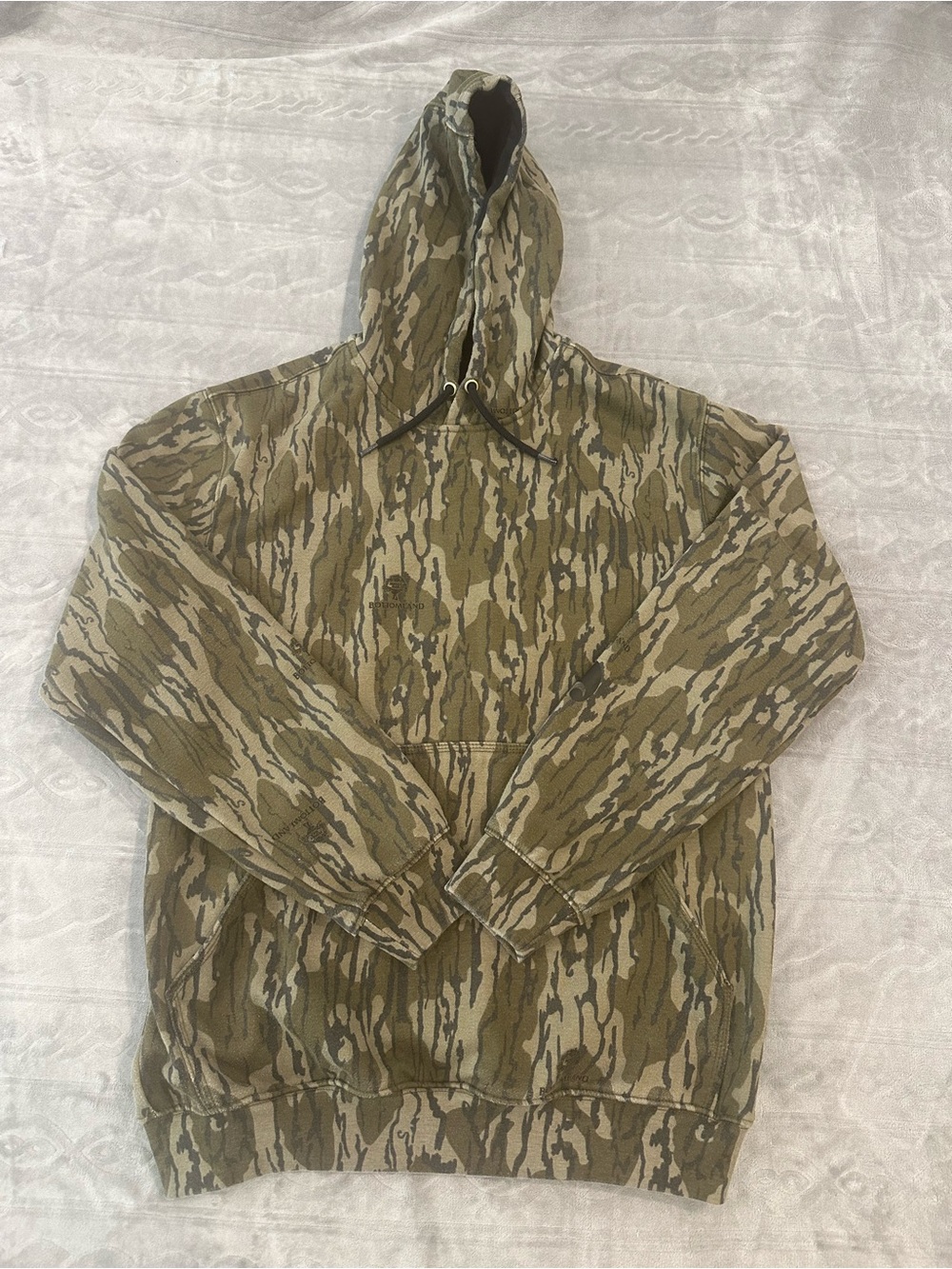 Carhartt Bottomland Camo Pullover Hoodie Men’s Size M Spellout Long Sleeve
